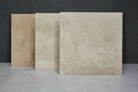 تصویر 3 از سنگ تراورتن تکاب کرم با سطح صیقلی و پرداخت دقیق برای زیبایی بیشتر فضا ها